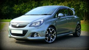 Ile kosztuje wymiana linki hamulca ręcznego opel corsa? Mechanik samochodowy. Wymiana żarówki opel corsa d